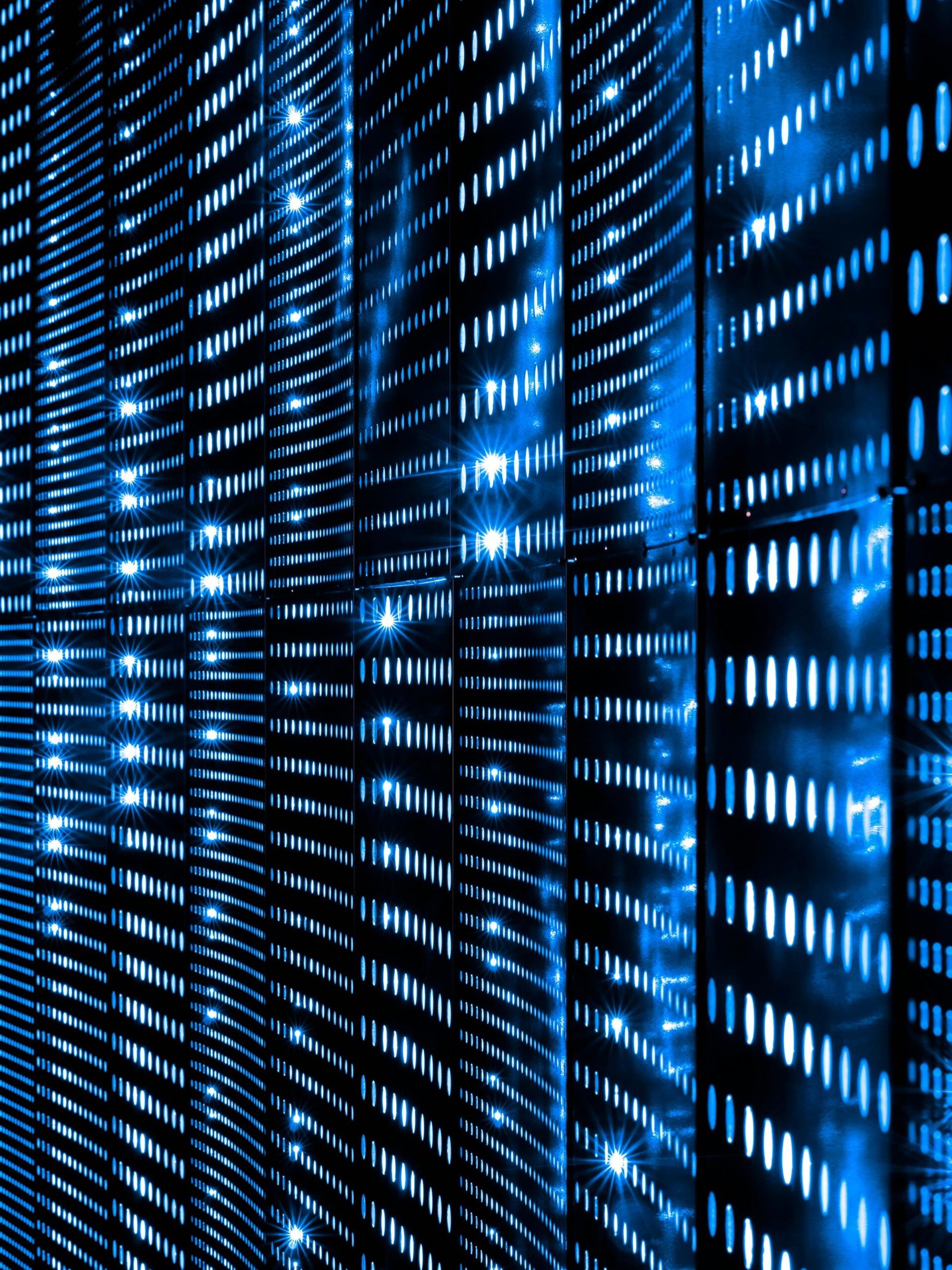 Data centre server racks